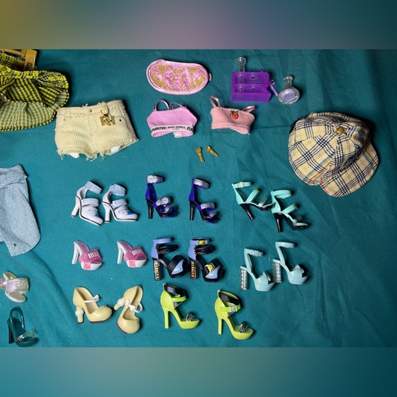 Rainbow High dolls (read descrip.) - Picture 15 of 16